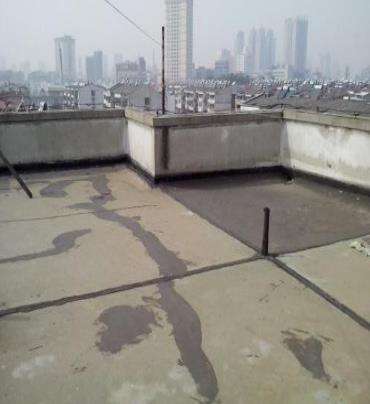 龙安漏水维修 楼顶漏水是什么原因，楼顶漏水维修方法是什么?